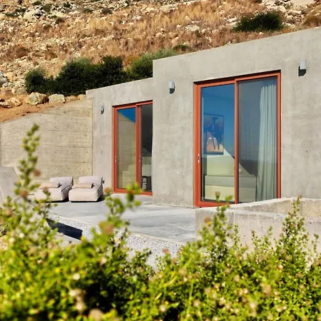 My Hidden Iposkafo Up-the-hill Villa